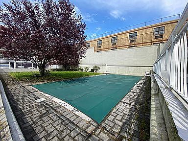 5th image of 3138 Emmons Ave #1UU