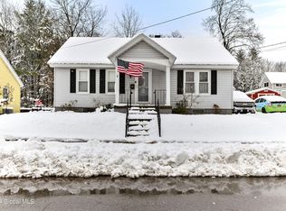 8 Clyde St, Gloversville, NY 12078
