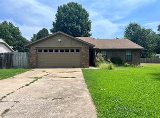 905 Turtle Creek Dr, Rogers, AR 72756