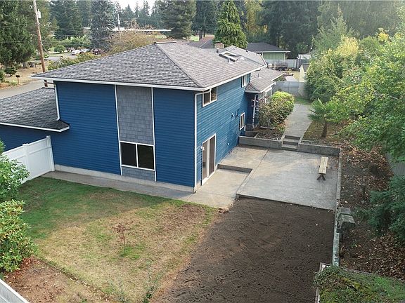 5th image of 1998 SE Juniper Ct