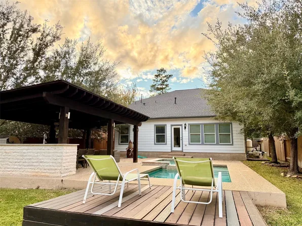 142 E Spindle Tree Cir, The Woodlands, TX 77382