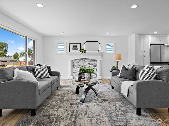 3rd image of 1905 S Hosmer Street