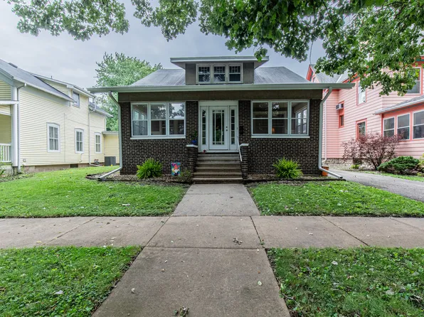 1109 5th St, Mendota, IL 61342