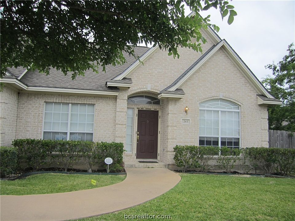 1st image of 263 Navarro Dr