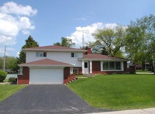 3125 Wander Ln, Racine, WI 53406