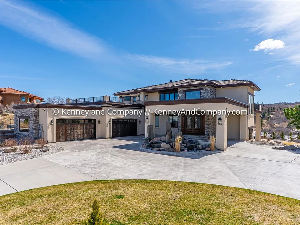 6438 Farthing Dr