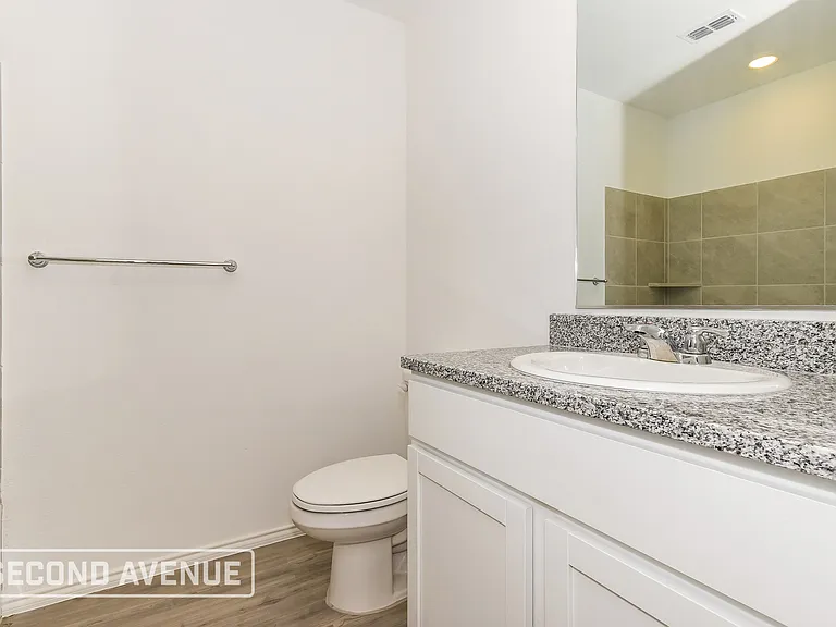 1913 Lotus St — Photo 19
