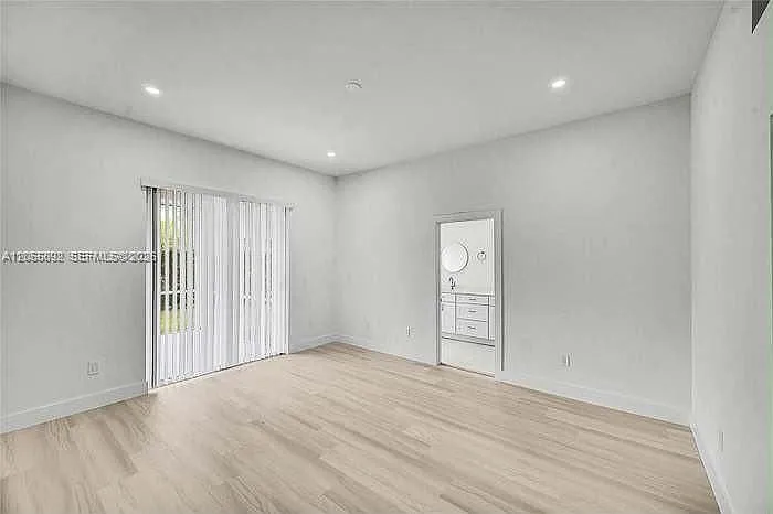 1380 SW 8th St #0 — Photo 7