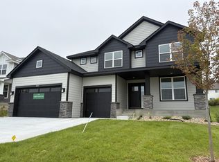 4927 Noble Dr NW, Rochester, MN 55901