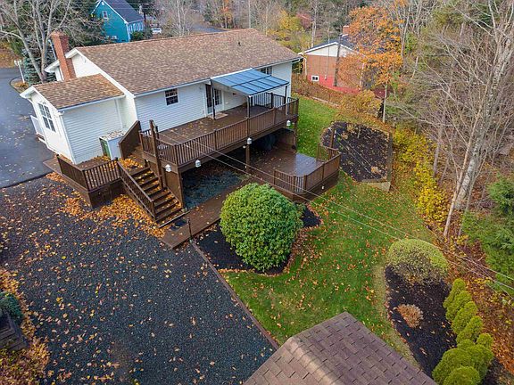 3rd image of 29 Evergreen Ave