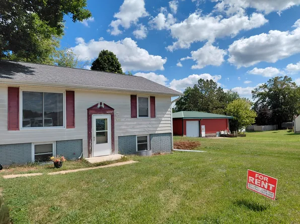 1615 S Bidwell Ave, Freeport, IL 61032