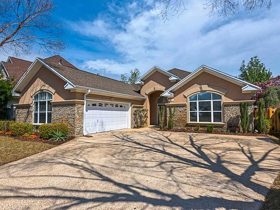 2nd image of 391 Camden Pass Ln