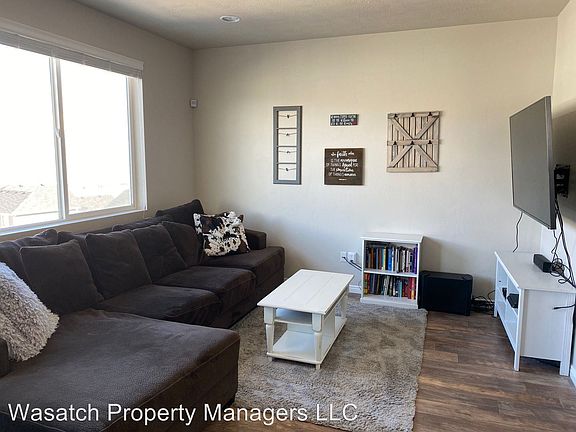 2nd image of 3048 S Red Pine Dr