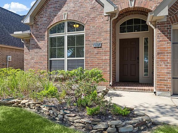 2nd image of 2807 Driftwood Bend Dr
