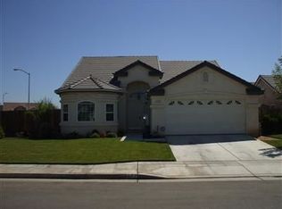 277 N Gateway Ave, Clovis, CA 93612