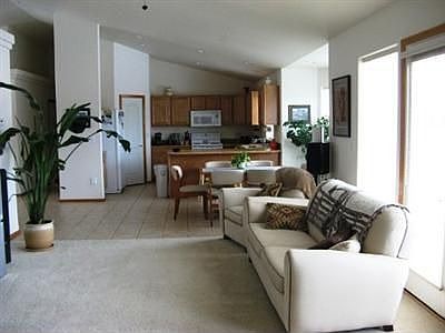 4th image of 9220 Albert Way SE