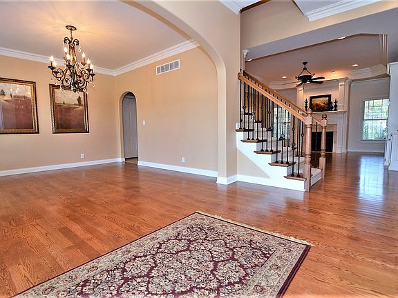 4th image of 2346 Julianne Cir