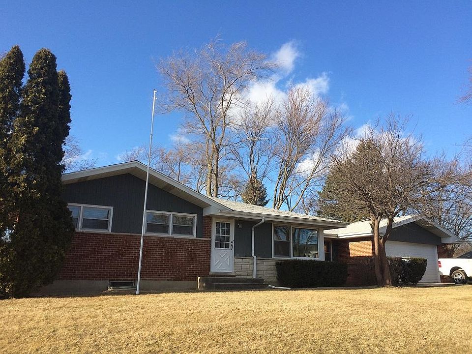 1st image of 80 Evergreen St