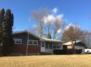 80 Evergreen St, Lake Zurich, IL 60047