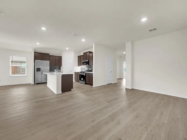 2044 Hearn Dr — Photo 14