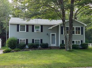 11 Apache St, Dover, NH 03820