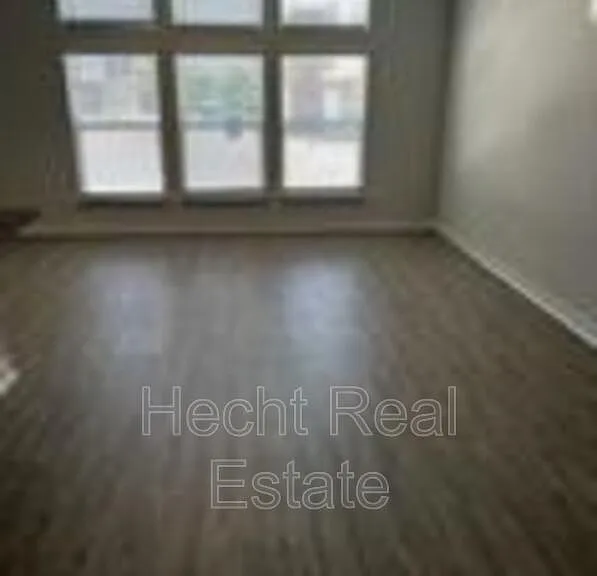 605 W South St #111 — Photo 11