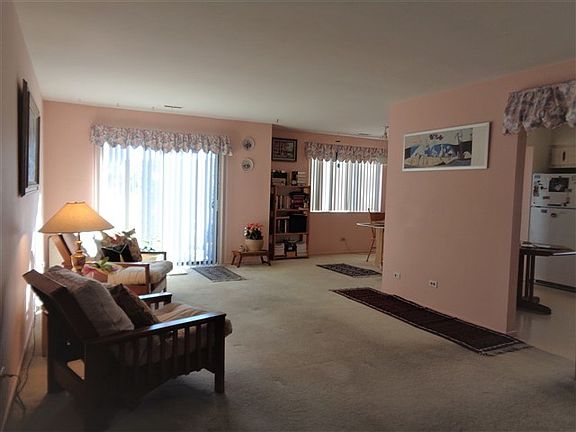 5th image of 9374 Landings Ln Unit 401