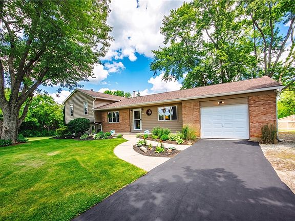3rd image of 3908 Elm Tree Rd