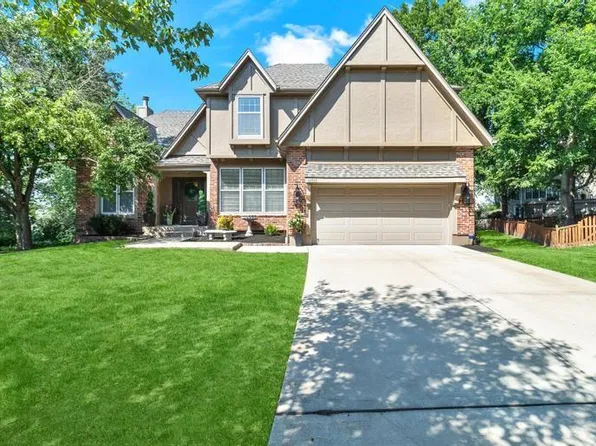 11313 Acuff Ln, Lenexa, KS 66215