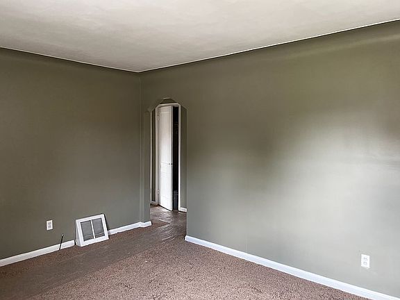 3rd image of 1452 Philomene Blvd