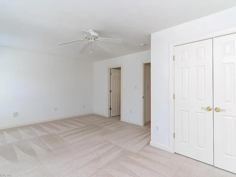 138 Greengable Way — Photo 32