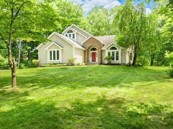 84 Mary Catherine Circle, Windsor, CT 06095