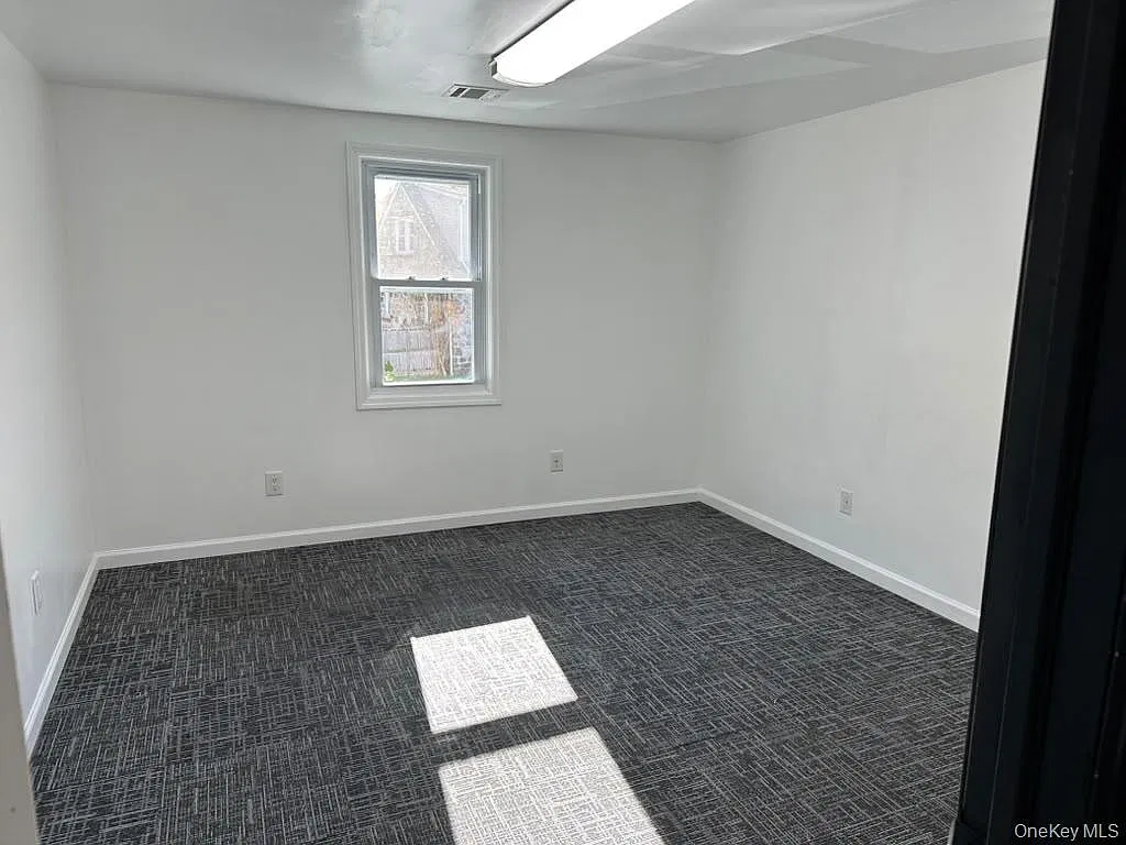 4 bed, 2.0 bath, 2815 sqft, $3,950 — Photo 4