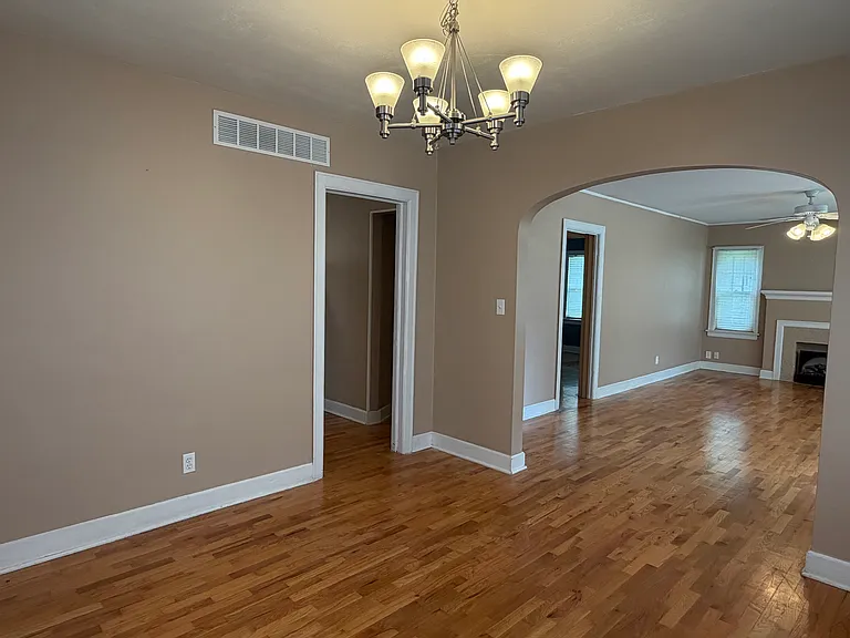 105 S Hartup St — Photo 3
