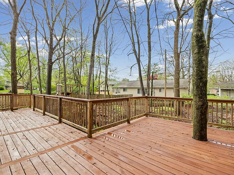 121 E Navajo St — Photo 19