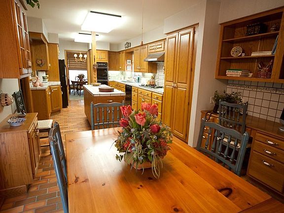 4th image of 4922 Glenmeadow Dr
