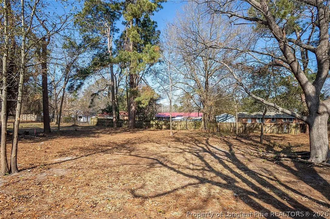 3 bed, 2.0 bath, 1050 sqft, $1,450 — Photo 2