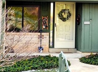 569 Foxwood Ln, Paoli, PA 19301