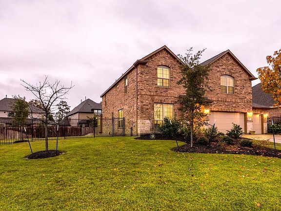 Corner lot is fully fenced with sprinkler system. Big enough for your pool!