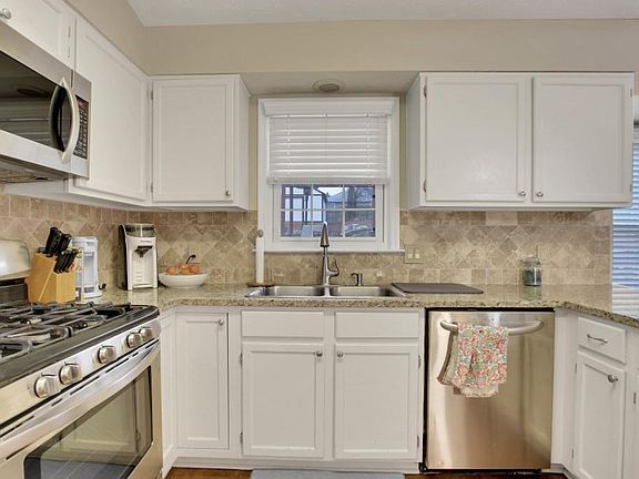 3rd image of 5024 Southland Dr