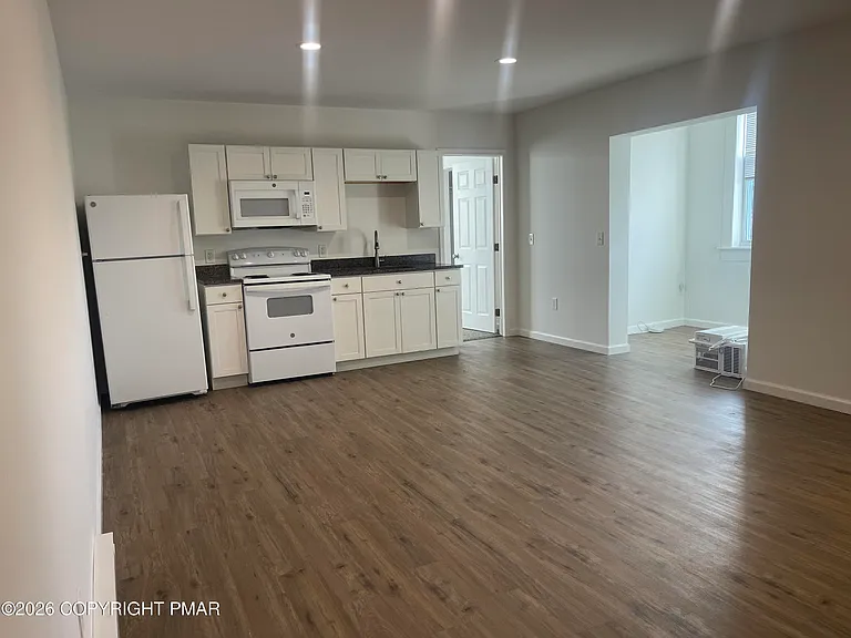548 Main St #6B — Photo 6
