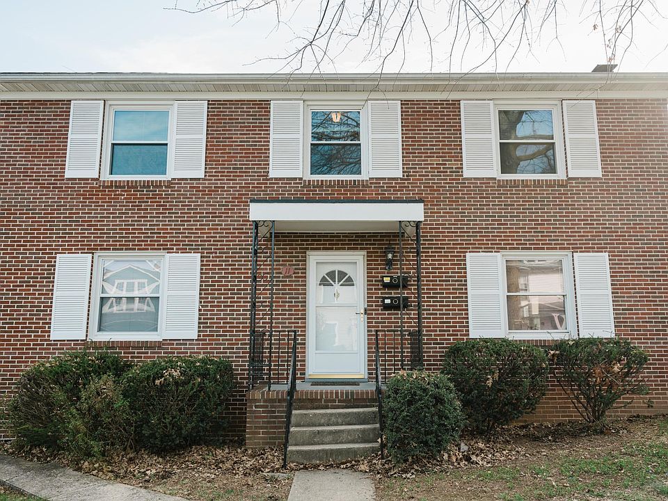 1st image of 11 W Magnolia Ave #2