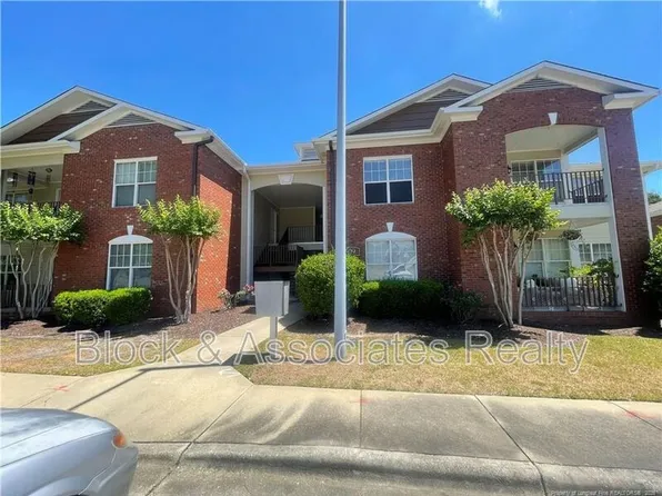 5097 Meadowland Ct, Hope Mills, NC 28348