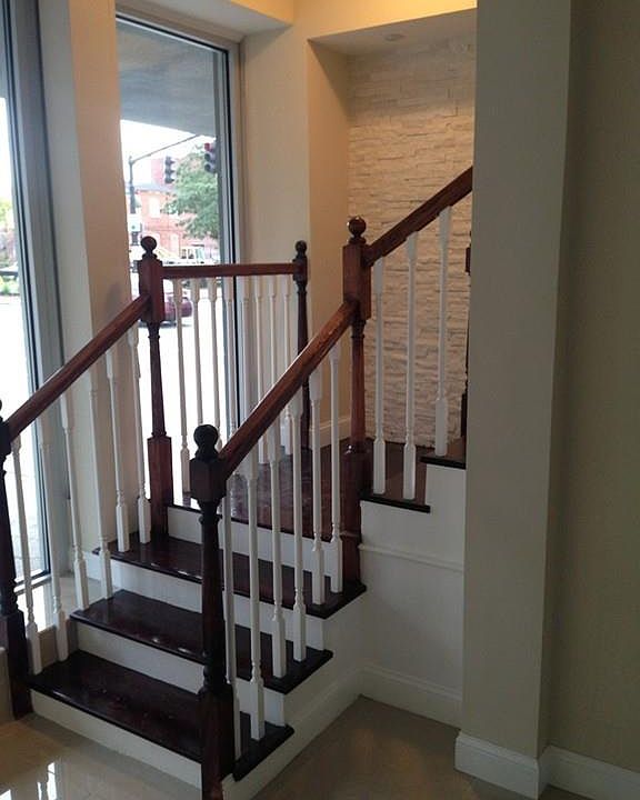 1st image of 525 Essex St #0