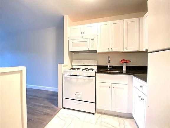 4th image of 99 Prospect St #3A