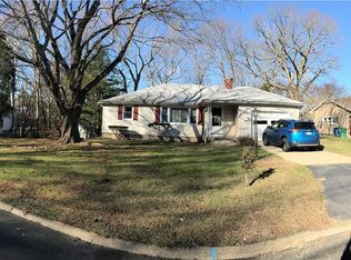 4 Wintergreen Dr, Quaker Hill, CT 06375