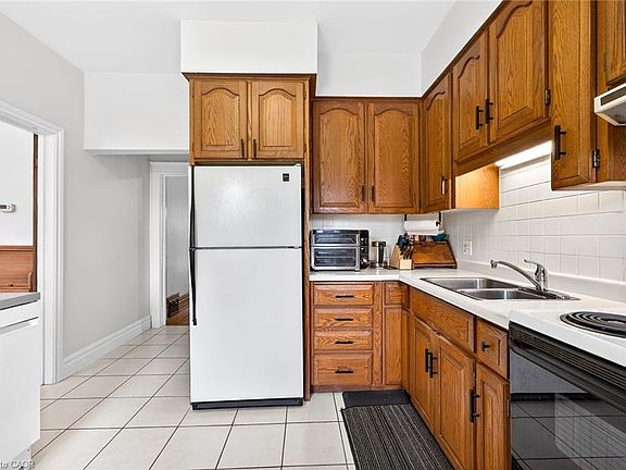 5th image of 188 Park Row S