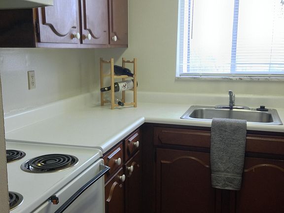 5th image of 1 Deliquia Pl APT 5