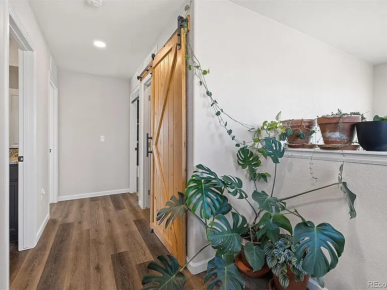 14860 Guernsey Dr — Photo 19