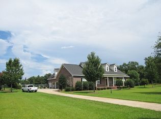 605 Hedge Row Dr, Byron, GA 31008